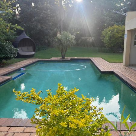 Matina Guest House Johannesburg Buitenkant foto