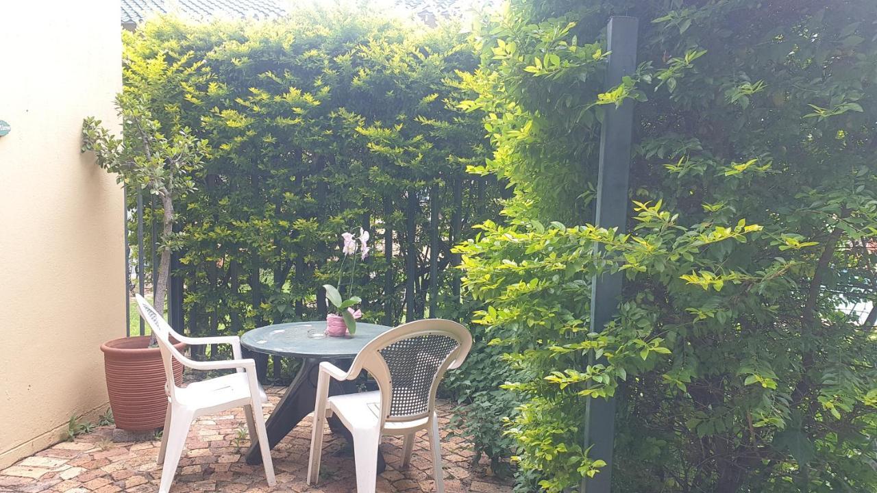 Matina Guest House Johannesburg Buitenkant foto