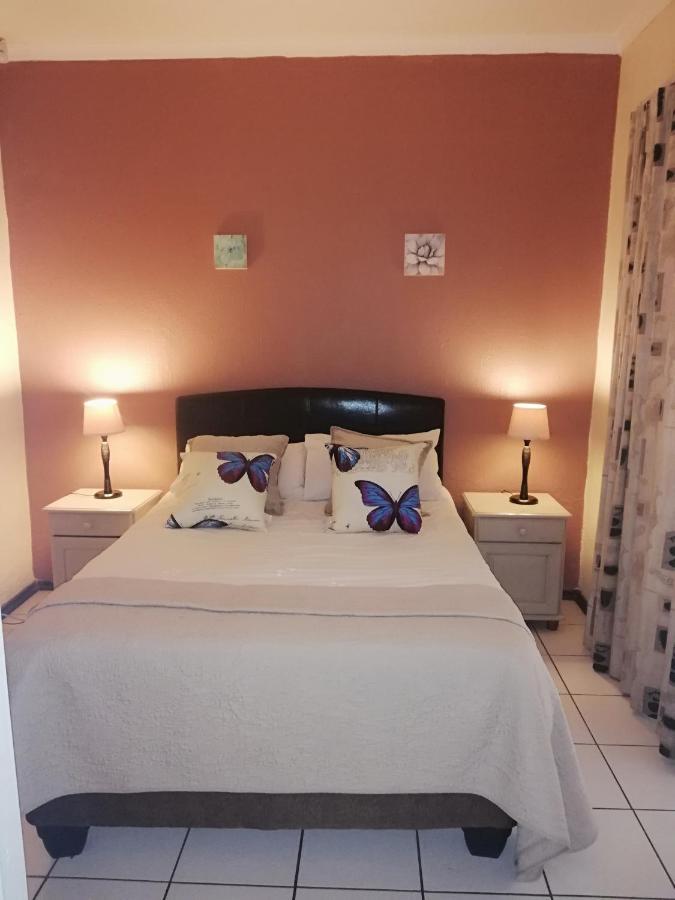 Matina Guest House Johannesburg Buitenkant foto
