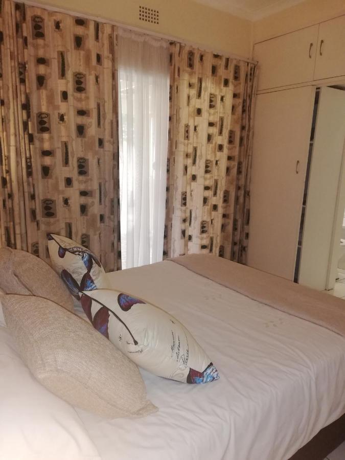 Matina Guest House Johannesburg Buitenkant foto
